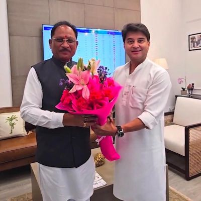 केंद्रीय संचार मंत्री श्री ज्योतिरादित्य सिंधिया से मुख्यमंत्री श्री साय ने की मुलाकात, प्रदेश में डिजिटल कनेक्टिविटी के विस्तार पर हुई विस्तृत चर्चा