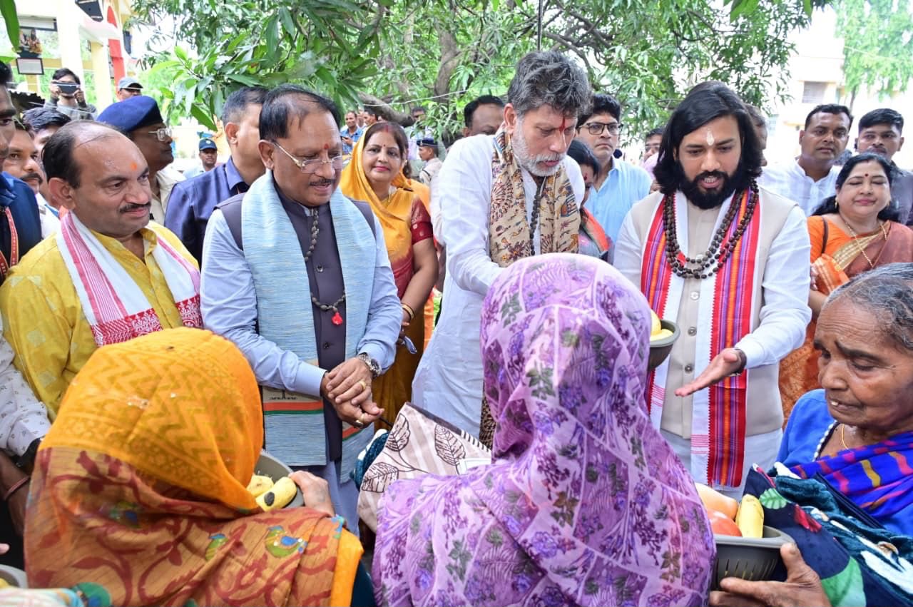 इलाज के साथ आत्मनिर्भरता का मॉडल, सोठी आश्रम के काम से प्रभावित हुए CM साय