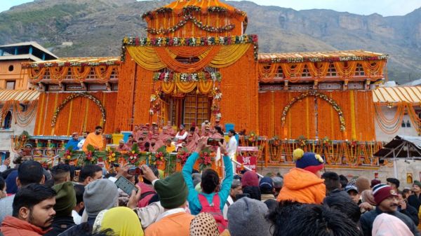 एक हफ्ते में 2 लाख से अधिक श्रद्धालुओं ने की चार धाम यात्रा&hellip;