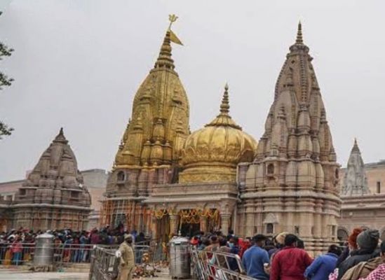 काशी विश्वनाथ मंदिर में सावन के महीने में वीआईपी-स्पर्श दर्शन पर रोक