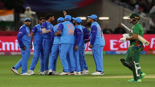 IND vs SA: भारत को टी-20 वर्ल्ड कप में मिली पहली हार, दक्षिण अफ्रीका ने पांच विकेट से हराया