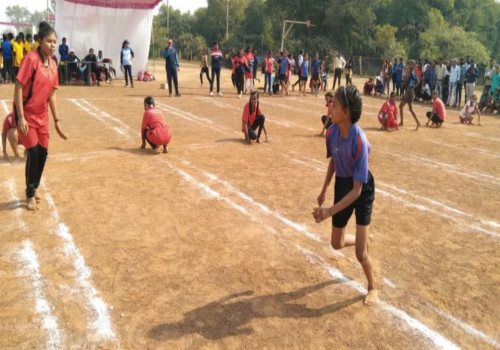 चर्चित खेल गांव पुरई में मेले जैसा माहौल, छत्तीसगढ़िया खेलों का दिलचस्प रंग हर जगह दिखा