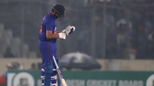 चोटिल कप्तान रोहित शर्मा के रिप्लेसमेंट बन सकते हैं ये खिलाड़ी ...