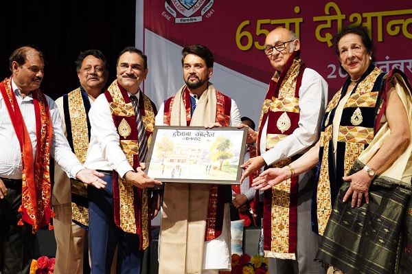 केंद्र ने खिलाड़ियों को विश्व स्तरीय सुविधाएं उपलब्&zwj;ध कराने के लिए कई कदम उठाए : अनुराग ठाकुर