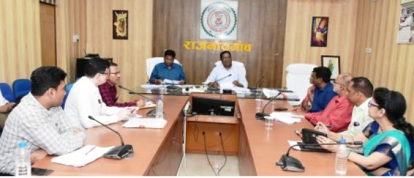 कलेक्टर ने छत्तीसगढिय़ा ओलंपिक की तैयारी के संबंध में ली बैठक