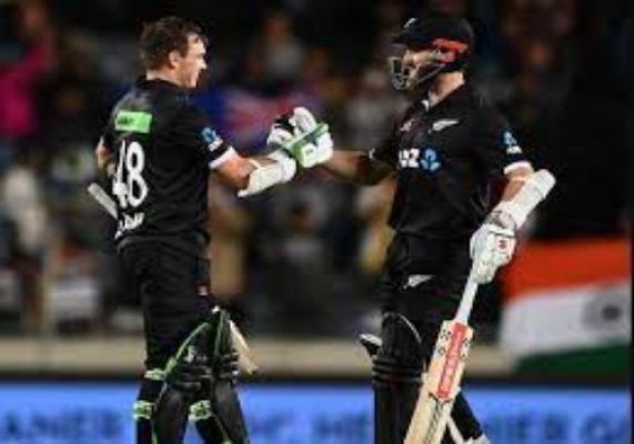 विलियमसन और लाथम का कहर, 307 रन बनाने के बाद भी हार गया भारत