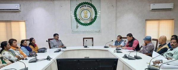 कलेक्टर ने बैठक में संभागीय ओलंपिक की तैयारी के दिए निर्देश