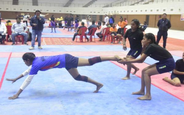 छत्तीसगढ़िया ओलंपिक : बच्चों से लेकर बुजुर्गों तक ग्रामीण खेलों में उत्साहपूर्ण भागीदारी