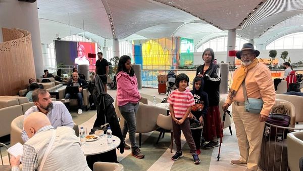  Lufthansa: तुर्की में 40 घंटे से फंसा है जर्मनी से भारत आ रहा विमान, ग्रैमी विजेता रिकी केज ने लगाया बड़ा आरोप