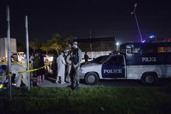 पाकिस्तान में खूनी संघर्ष, गोलीबारी में 16 की मौत