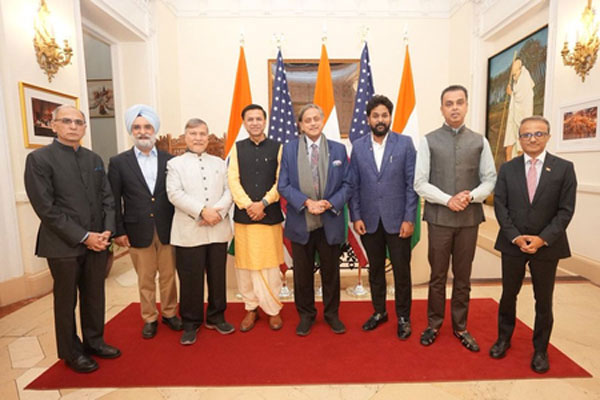 शशि थरूर के नेतृत्व में सांसदों की टीम ने आतंकवाद विरोधी शांति मिशन शुरू किया