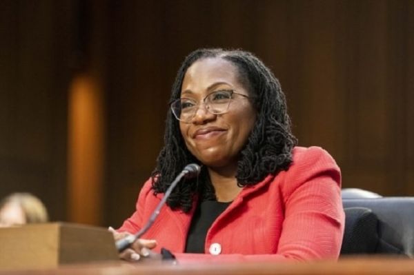 केतनजी ब्राउन जैक्सन यूएस सुप्रीम कोर्ट की एसोसिएट जस्टिस बनी