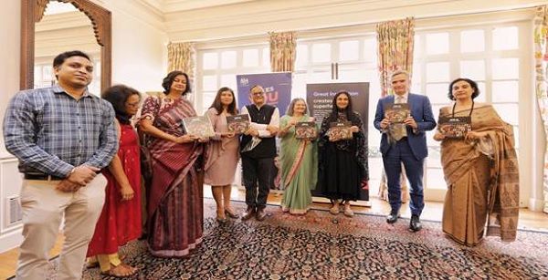 ब्रिटेन के उच्चायुक्त ने किया शी इज़ विमेन इन स्टीम का विमोचन