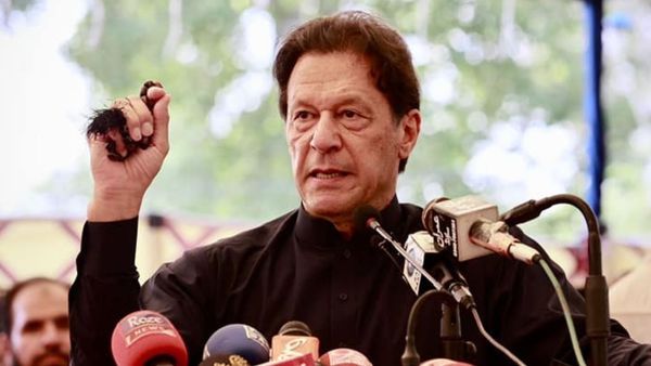 इमरान खान और पीटीआई के अन्य नेताओं पर मामला दर्ज, कभी भी हो सकती है पूर्व प्रधानमंत्री की गिरफ्तारी