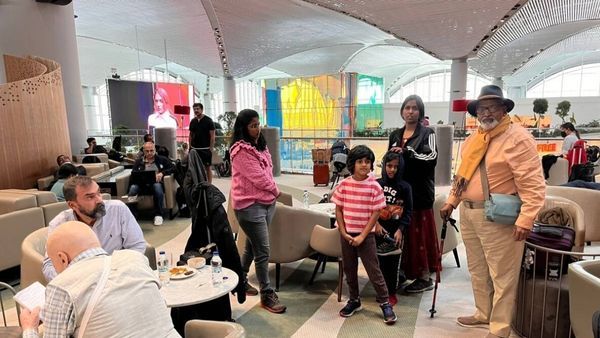  Lufthansa: तुर्की में 40 घंटे से फंसा है जर्मनी से भारत आ रहा विमान, ग्रैमी विजेता रिकी केज ने लगाया बड़ा आरोप