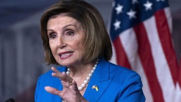  यूएस हाउस स्पीकर नैन्सी पेलोसी के पति के साथ मारपीट, बदमाशों ने घर में की तोड़फोड़