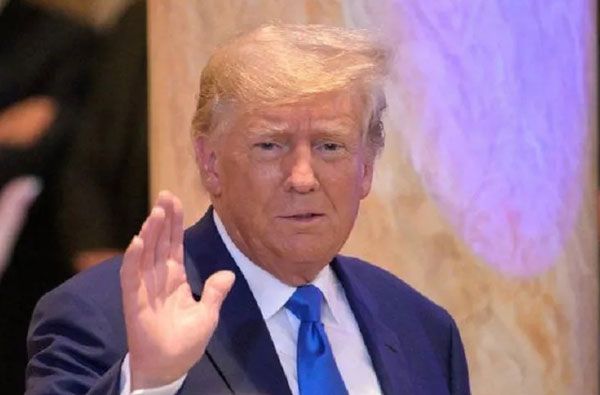 डोनाल्ड ट्रंप व्हाइट हाउस के लिए तीसरा अभियान शुरू करने की तैयारी में