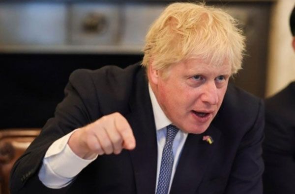 ब्रिटेन के पूर्व पीएम ने पाटीर्गेट कांड में संसद को गुमराह करने की बात मानी